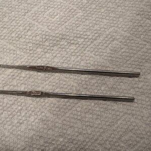 Boye Vintage Crochet Hooks (2) 6m 1m